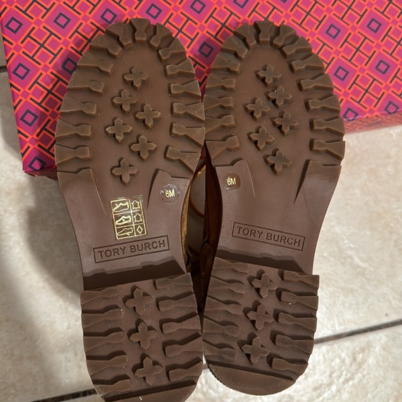 Boots - Picture 4 of 8